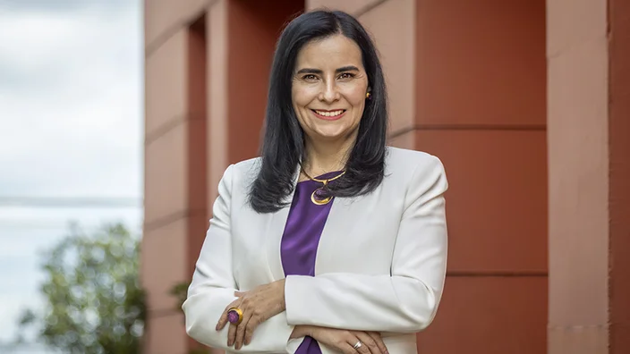 portada_-_viviana_esned_diaz_-_directora_derecho.jpg