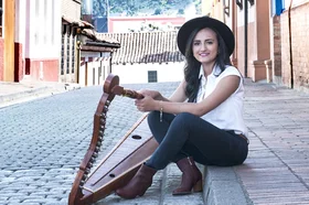 carolina_vega_arpista_solista.jpg