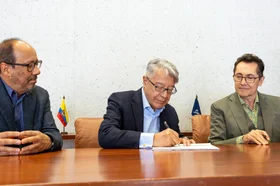 portada_-_firma.carlossanchez_-_nadino.felipeclondono.webp