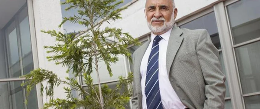 web_jaime_tenjo_galarza_-_director_programa_economia_20150317_005_0_1.jpg