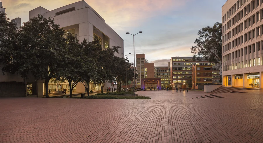 panorama_plazoleta.principal.utadeo_az.jpg