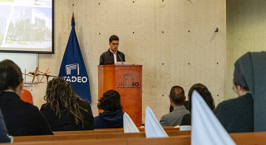 desayuno-rectores-colegio-discurso-estudiante-becado.jpg