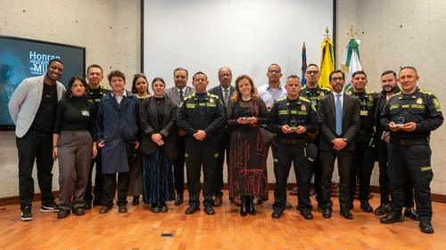 Fuerza Interior: cinco historias que transforman el dolor en memoria, servicio y esperanza 
